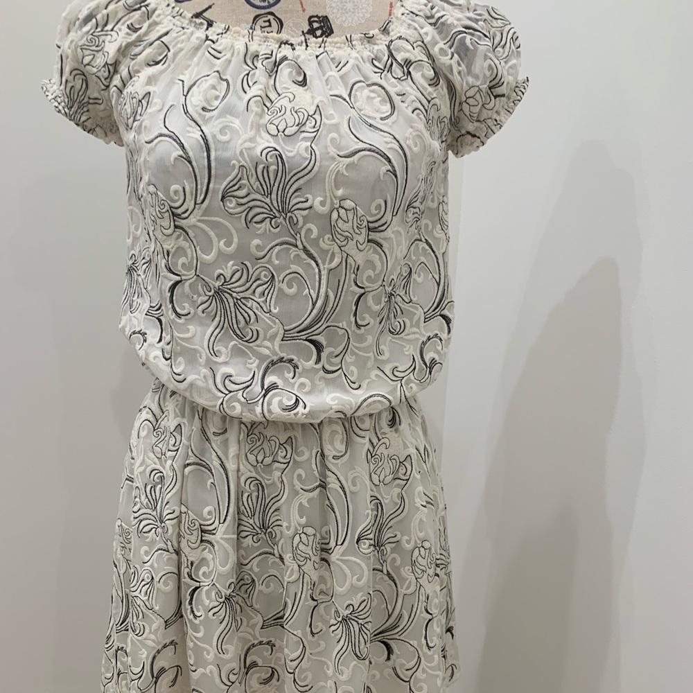 Alice + Olivia Janel Lace Dress